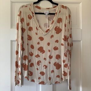 LuLaRoe Vicki • Raw-Edge V-Neck